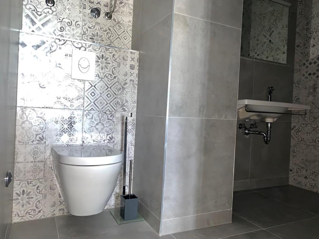 Deluxe Suites Mandic Omiš Esterno foto