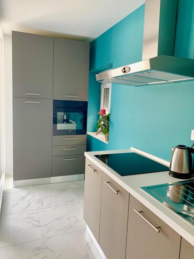 Deluxe Suites Mandic Omiš Esterno foto