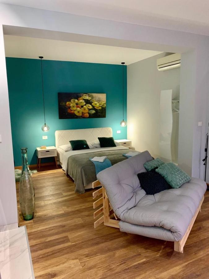 Deluxe Suites Mandic Omiš Esterno foto