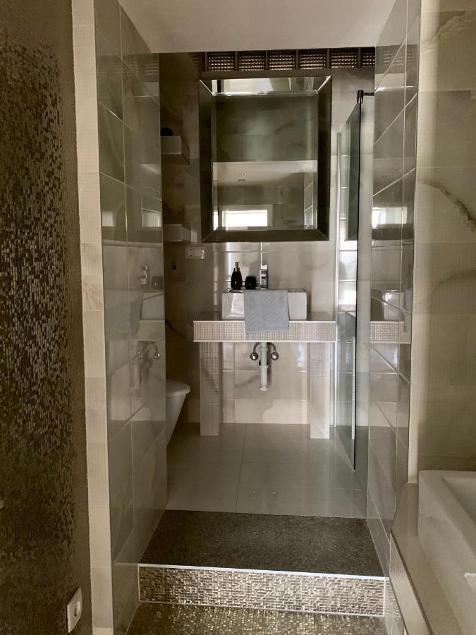Deluxe Suites Mandic Omiš Esterno foto