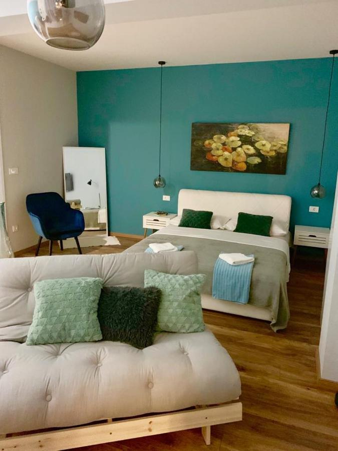 Deluxe Suites Mandic Omiš Esterno foto