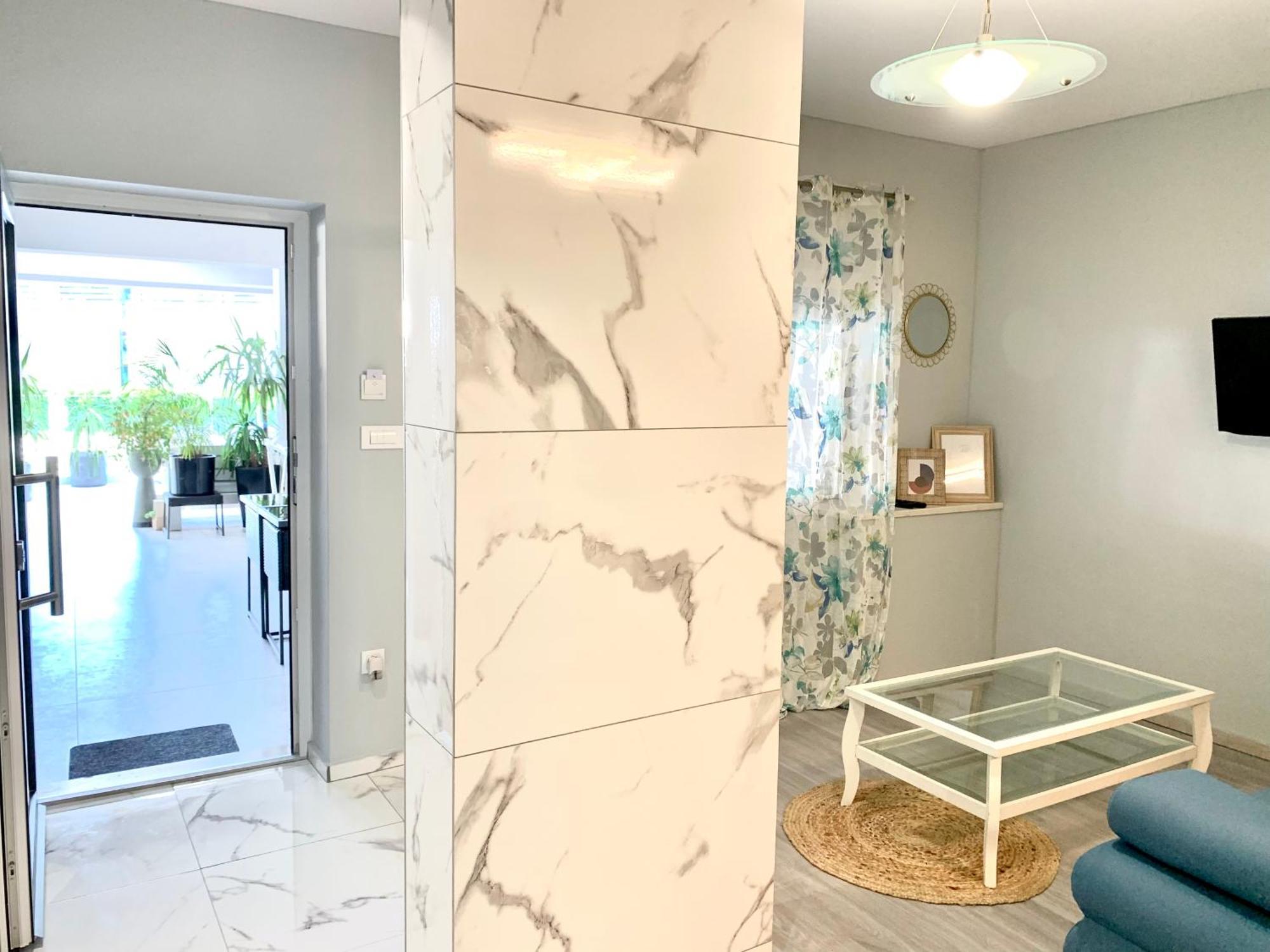 Deluxe Suites Mandic Omiš Esterno foto