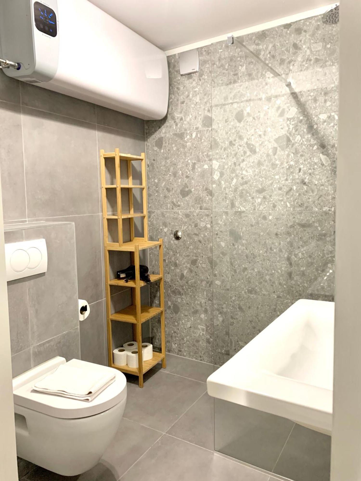 Deluxe Suites Mandic Omiš Esterno foto